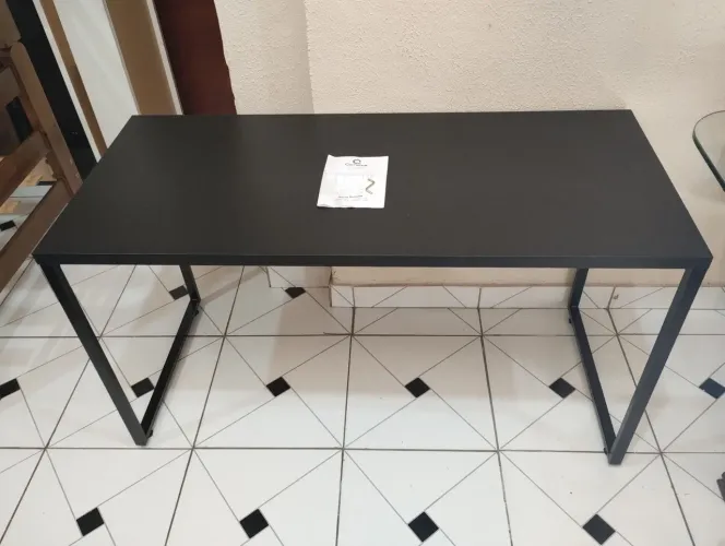 Escrivaninha nova 1,35x 60