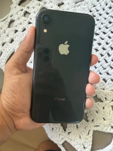iPhone XR 128 GB ,funcionando perfeitamente,bateria 74% acompanha capa e cabo