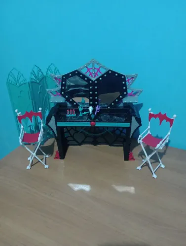 Monster high penteadeira