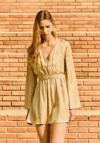 Vestido Zinco Bege Acetinado Furta-Cor - Manga Longa