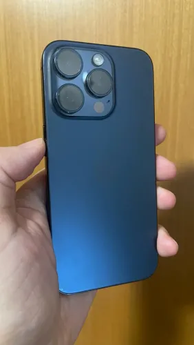iPhone 15 PRO - Bateria em 87% (original)