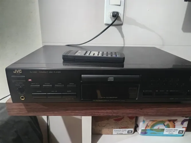 Toca cd player JVC 