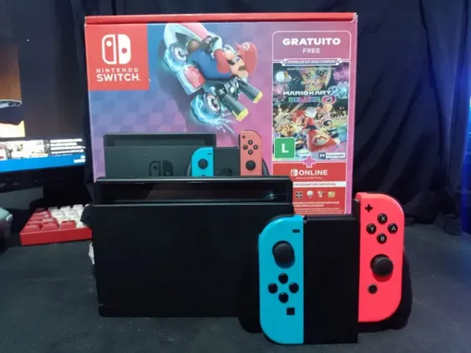 Nintendo Switch V2 Desbloqueado + 250GB + Caixa + Acessórios