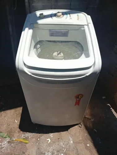 Vendo máquina de lavar Eletrolux 10 kg