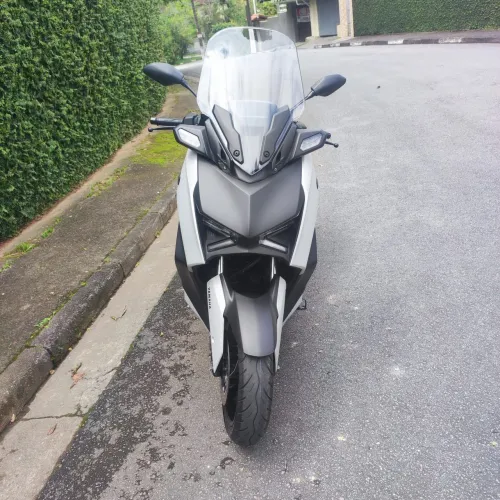 Xmax 250 sem detalhes nova