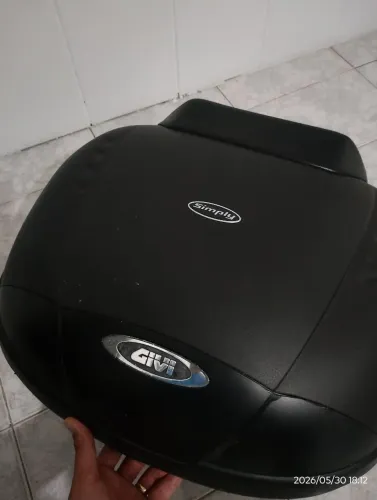 Bauleto Givi 45 litros com encosto 