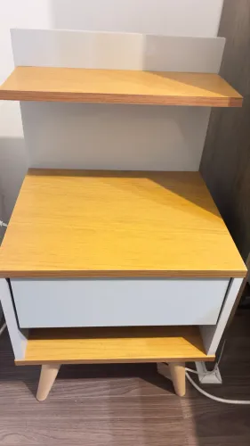 Mesa de cabeceira