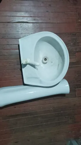 Vendo pia de banheiro