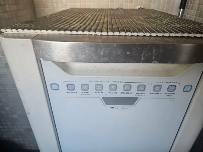 Lava louça Electrolux para retirada de peças