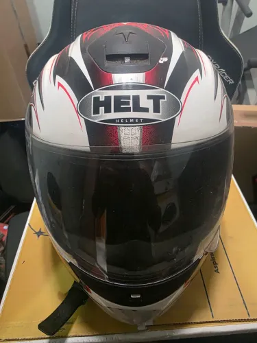 Capacete Helt tam 58 só 250.00