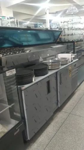 Balcão climatizado de pizzaria