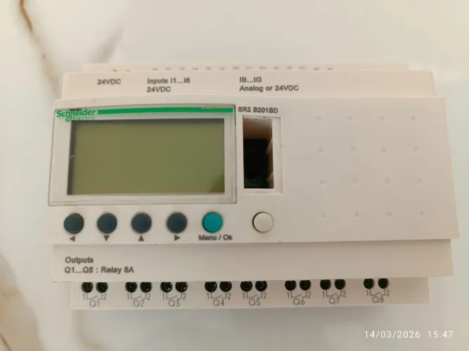 CLP SCHNEIDER 16 Entradas 10 Saídas Zelio SR3b261bd<br>