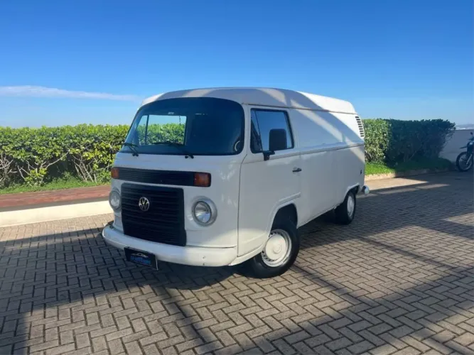 Volkswagen Kombi Lotação 1.4 MI Total Flex 8V 2010