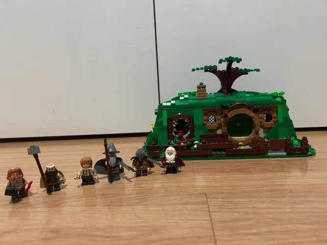 Lego O Hobbit A Toca 