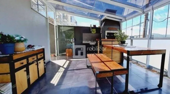 Casa Residencial à venda, Córrego Grande, Florianópolis - CA0500.
