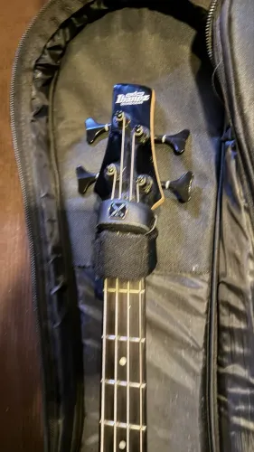 Contra baixo ibanez 4 cordas ativo