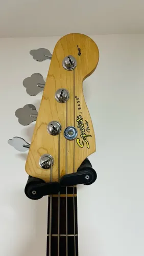 Baixo Squier 4 Cordas