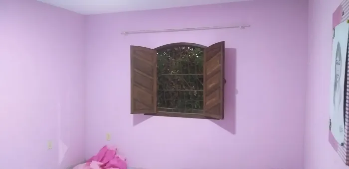 Vendo casa no bairro Ilha das flores. 