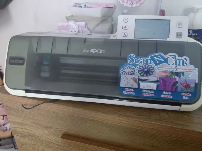 Maquina de corte scanncut cm300