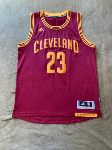 Camisa Adidas NBA Cleveland Cavaliers LeBron James M G original bordo