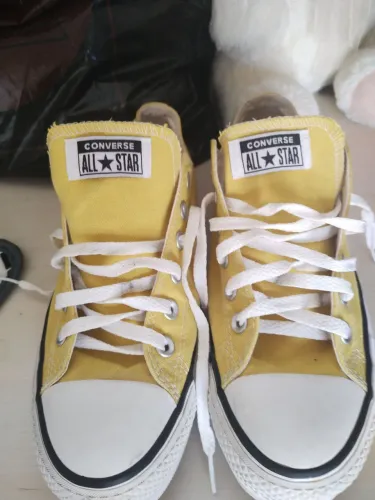 Tênis ALL STAR CONVERSE nr 38 amarelo