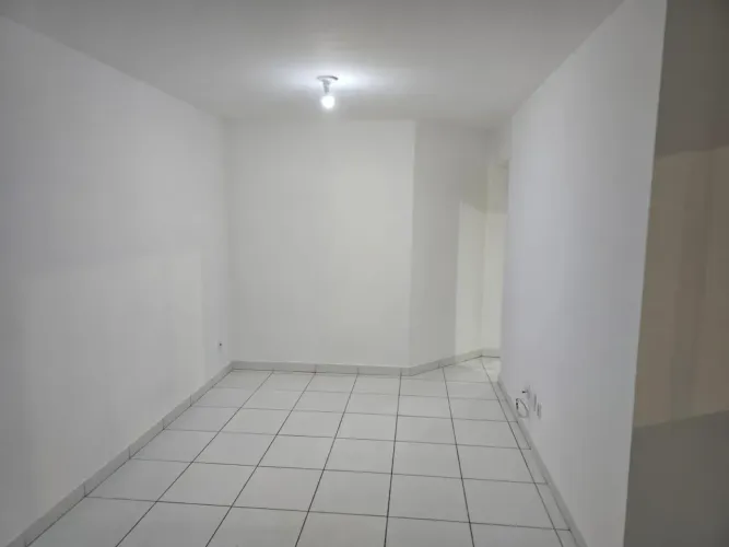 Imóvel para aluguel com 55 metros quadrados com 2 quartos