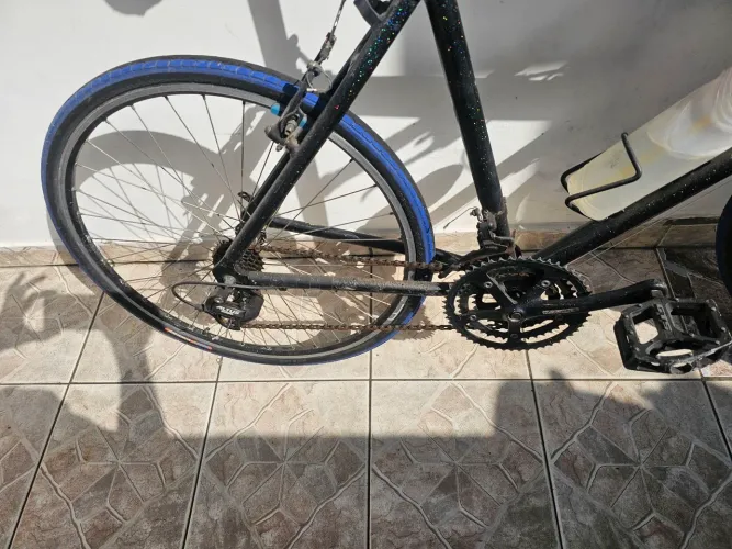 Bicicleta otima para pedalar, peças shimano,catraca,desmonta fácil.