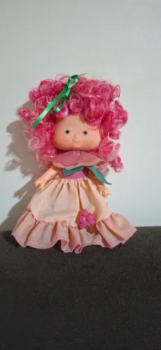 Linda Boneca moranguinho sorvetinho da Estrela. Anos 70/80. Super conservada. Ideal para