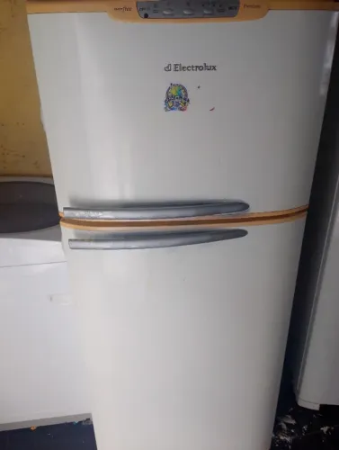 Geladeira frost free funcionando perfeitamente 