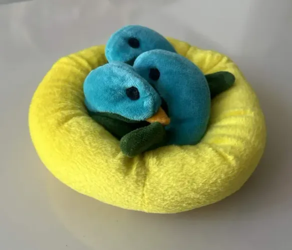 Fantoche de pelucia ninho de passarinhos