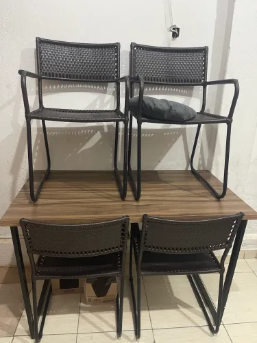 Mesa e Cadeira