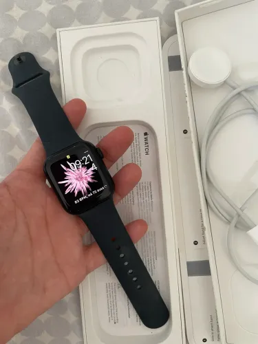 Apple Watch SE (GPS) (2ª Geração)
