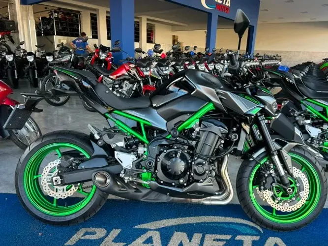 Kawasaki Z 900 Modelo 2025, moto em excelente estado de conservação, venha conferir!