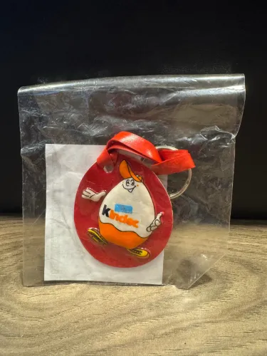 Chaveiro kinder ovo emborrachado lacrado anos 90