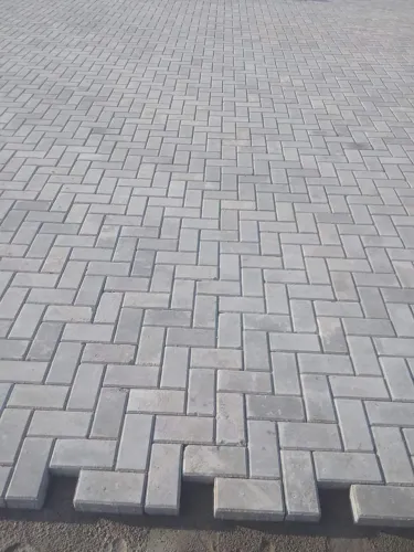 Trabalho com instalação completa de paver meio fio conquegrama em geral 