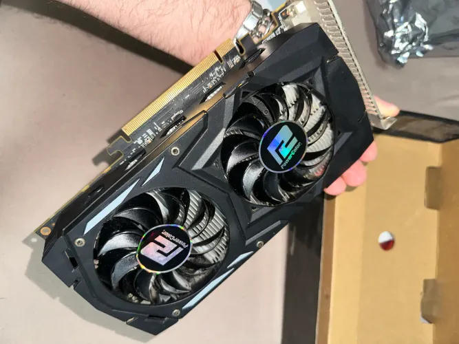 Placa de vídeo Rx560 4gb ddr5 na caixa