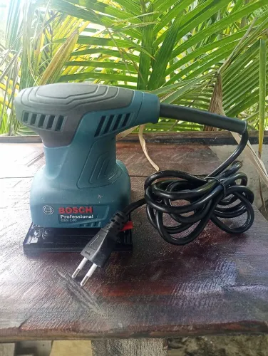 lixadeira orbital Bosch GSS 140