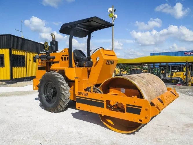 Rolo compactador TEMA SPV68 1991 com de operação