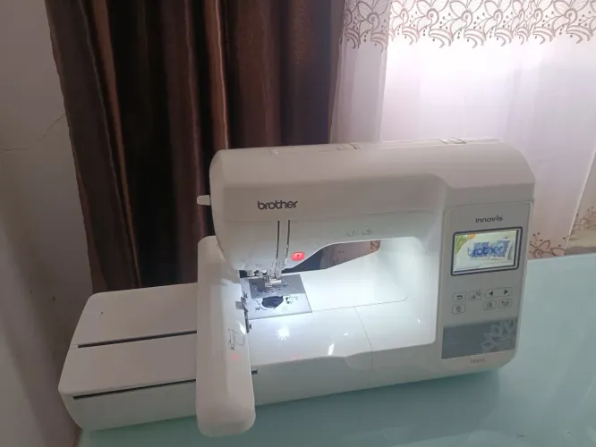Bordadeira Brother innovis PE810L