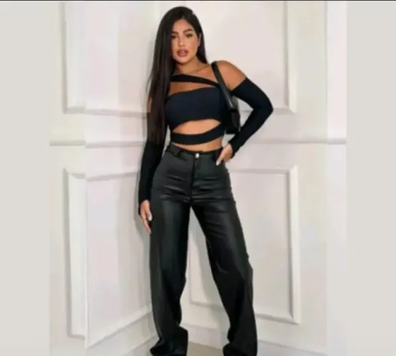 Calça wide leg couro fake