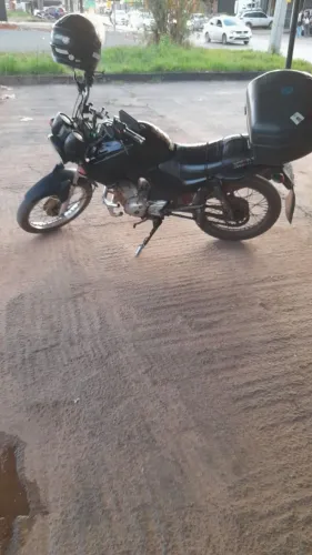 Vende-se YBR 125 ótima