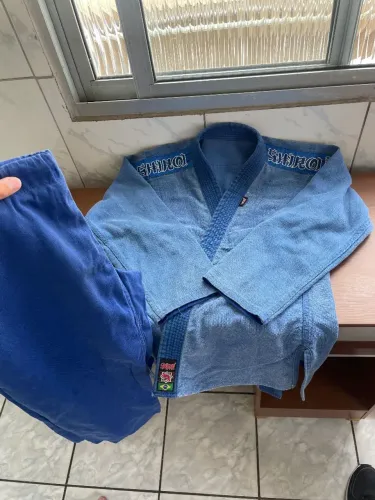 Kimono M4 Azul - Impecável