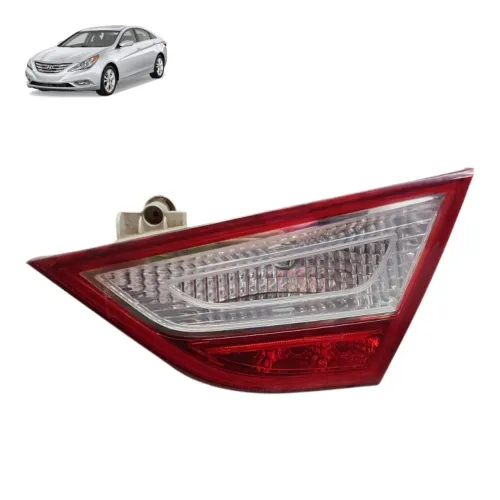 Lanterna Tampa Traseira Direita Sonata 2.4 16v Gls Aut 11a14 Direito/passageiro