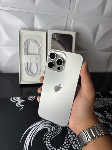 IPhone 16 Pro Max 256GB impecável