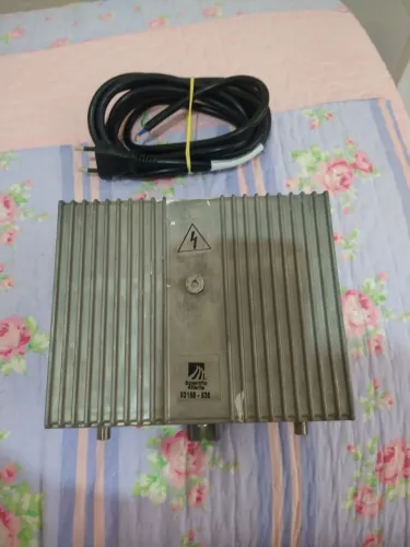 Amplificador de Sinal Catv RF - TV a Cabo Usado - Ler Descrição Anúncio 