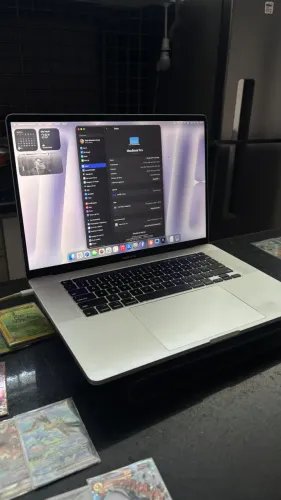 Macbook Pro 2019 i9 16GB 1Tb SSD com Toutchbar