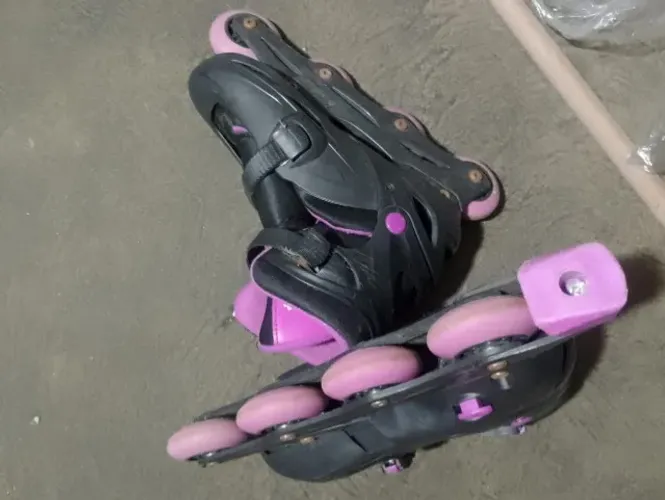 Patins Roller 4 rodas - ajustável tamanho M  