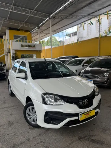 Toyota Etios X 1.3 Flex 16V 5P Mec. 2019