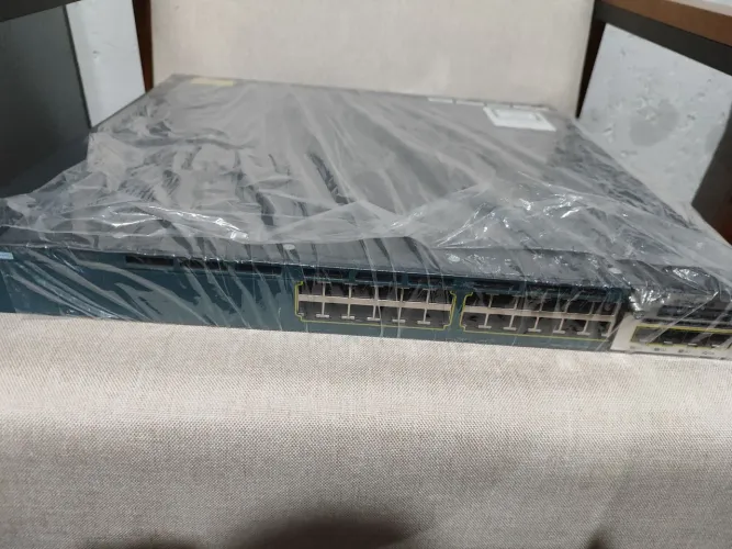 Switch Cisco Catalyst 3750X / 3560X - Equipamento de Rede Profissional