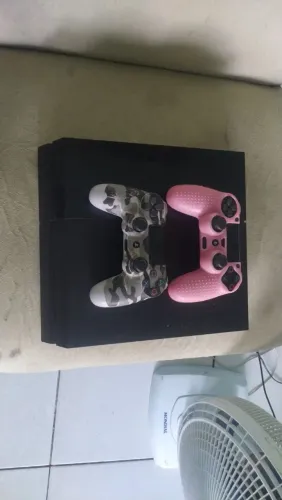 ps4 2 controles e um jogo extra uncharted 4